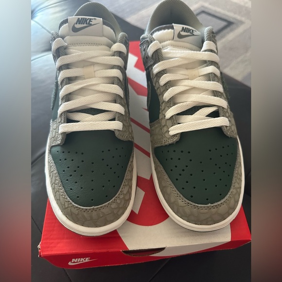 Men’s brand new Nike dunk low retro PRM size 8 1/2 - Picture 6 of 7